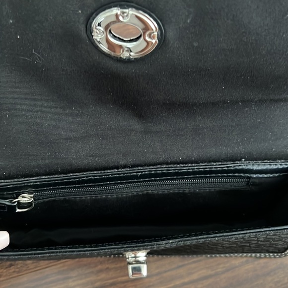 Coach clutch wristlet - Picture 3 of 5